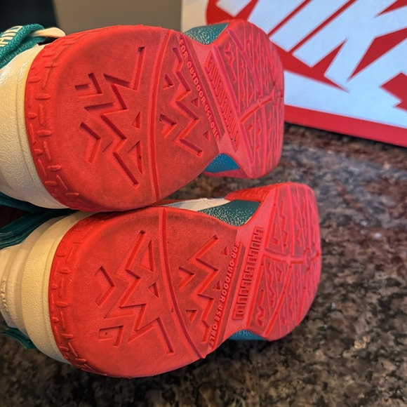 Nike Air Raid Sneakers white automic mango and turbo green 652359 EUC 10.5 - Picture 12 of 16